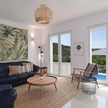 Pool, 300m To Beach, Private Location, Sea View - Zelena Villa *