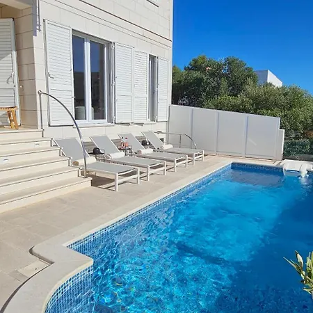 Pool, 300m To Beach, Private Location, Sea View - Zelena Villa *