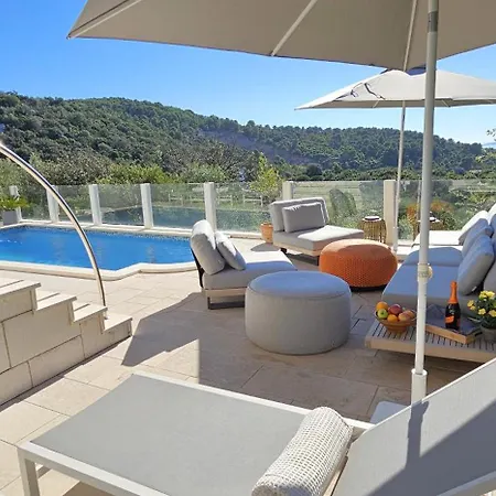 Pool, 300m To Beach, Private Location, Sea View - Zelena Villa Donji Okrug